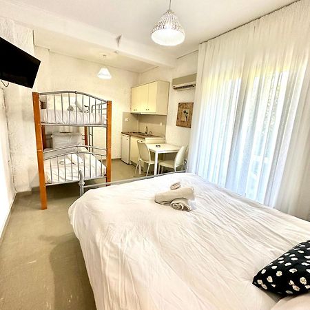 Katerina apartments Neos Pirgos Bagian luar foto