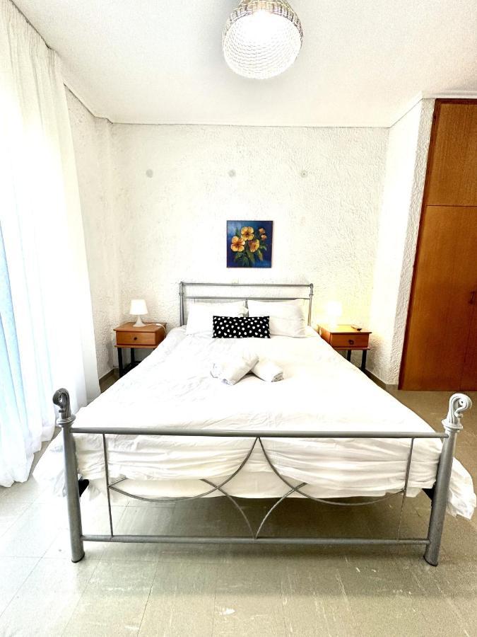 Katerina apartments Neos Pirgos Ruang foto
