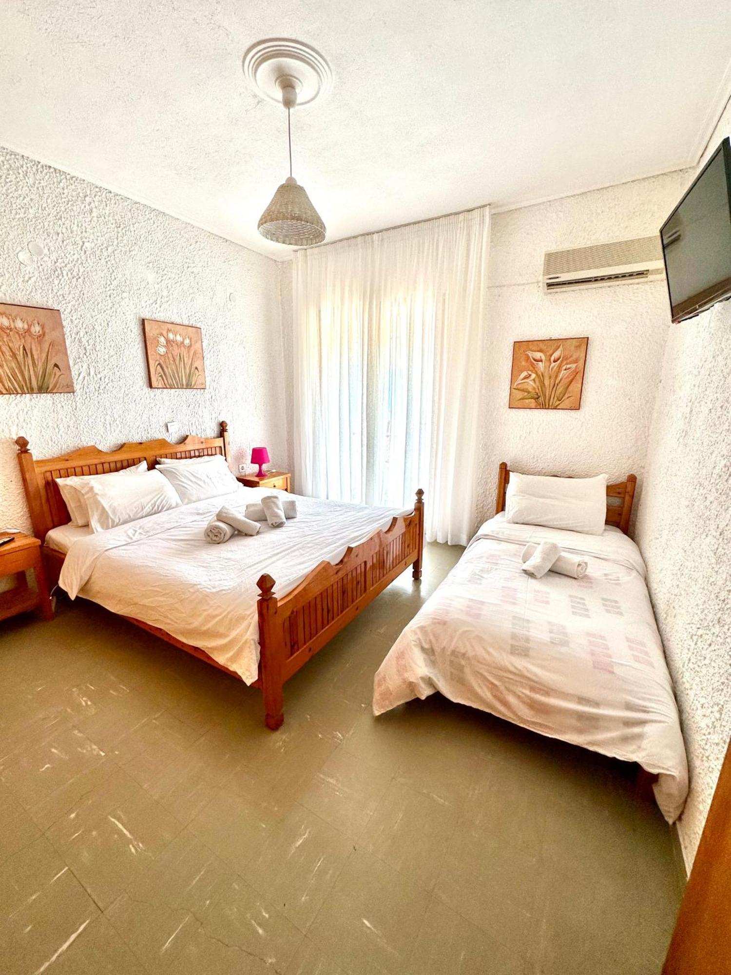 Katerina apartments Neos Pirgos Ruang foto