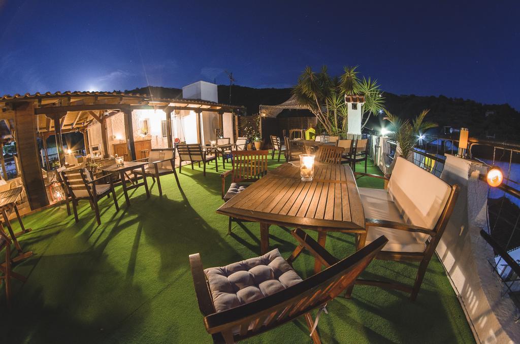Katerina apartments Neos Pirgos Bagian luar foto