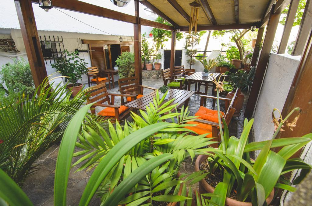 Katerina apartments Neos Pirgos Bagian luar foto