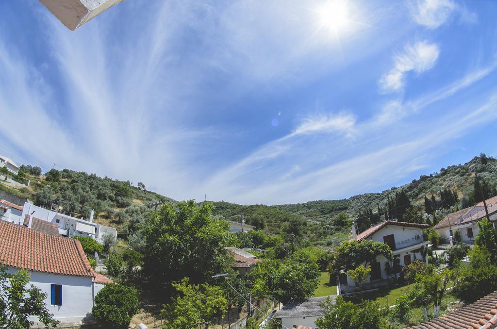 Katerina apartments Neos Pirgos Bagian luar foto